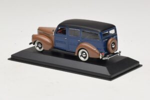 Ford V8 De Luxe Woody Station Wagon Brūns Zils Minichamps 1:43 400082112 Metāls — attēls 3 no 4