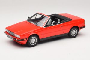 Maserati Biturbo Spyder Sarkans Minichamps 1:18 107123530 Sveķi