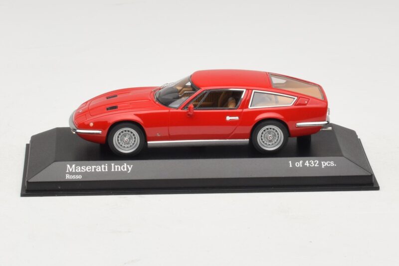 Maserati Indy Sarkans Minichamps 1:43 Maserati Indy Sarkans Minichamps 1:43 437123120 Metāls