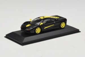 McLaren F1 Melns Ar Dzeltenām Svītrām Minichamps 1:43 MCLAREN004 Metāls