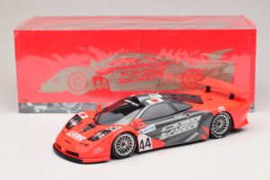 McLaren F1 GTR Lark #44 Tsuchiya / Ayles 24 Hours of Le Mans 1997 Minichamps 1:18 530133744 Metāls — attēls 8 no 8