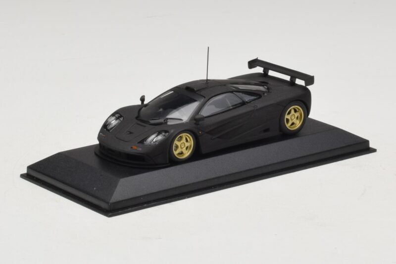 McLaren F1 GTR Prototype Melns Matēts Ar Zeltainiem Diskiem Minichamps 1:43 McLaren F1 GTR Prototype Melns Matēts Ar Zeltainiem Diskiem Minichamps 1:43 MCLAREN008 Metāls