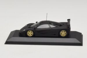 McLaren F1 GTR Prototype Melns Matēts Ar Zeltainiem Diskiem Minichamps 1:43 MCLAREN008 Metāls — attēls 3 no 4