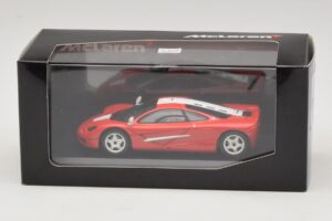 McLaren F1 Sarkans Ar Baltām Svītrām Minichamps 1:43 MCLAREN005 Metāls — attēls 4 no 4