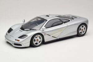 McLaren F1 Sudraba Minichamps 1:12 530133123 Metāls
