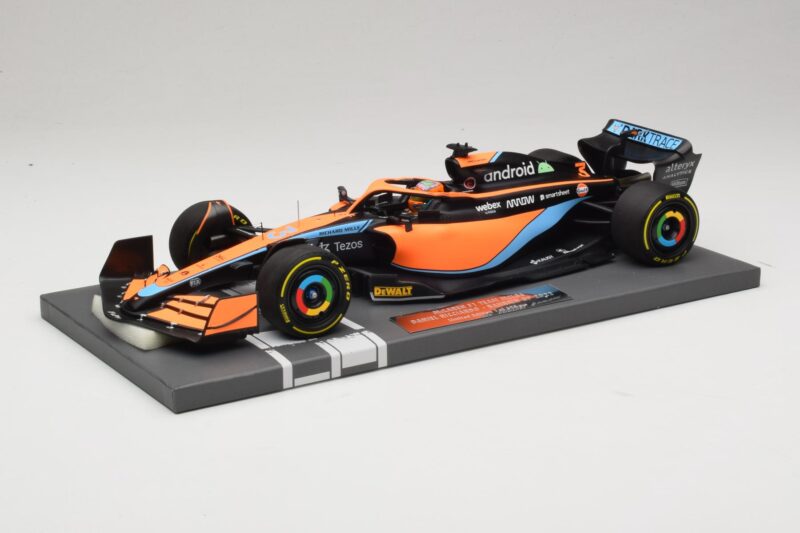 McLaren MCL36 #3 D. Ricciardo Bahrain GP 2022 Minichamps 1:18 537221803 Metāls