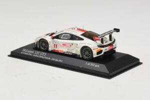 McLaren MP4-12C GT3 #11 Art Grand Prix Leclerc / Parisy 24 Hours of Spa 2013 Minichamps 1:43 437131311 Metāls — attēls 3 no 4
