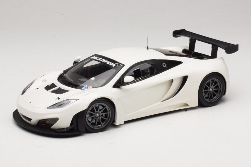 McLaren MP4-12C GT3 Balts 2013 Minichamps 1:18 151121394 Metāls