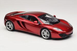 McLaren MP4-12C Sarkans Metālisks Minichamps 1:18 110133022 Metāls — attēls 6 no 8
