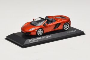 McLaren MP4-12C Spider Oranžs Metālisks Minichamps 1:43 530133030 Metāls — attēls 2 no 4