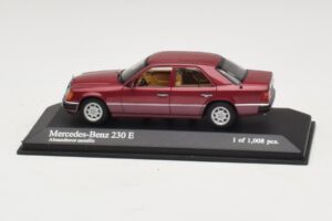 Mercedes 230E W124 Sarkans Metālisks Minichamps 1:43 400037001 Metāls
