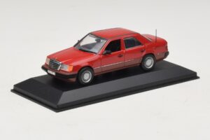 Mercedes 300D W124 Turbo Sarkans Minichamps 1:43 3210 Metāls — attēls 2 no 4