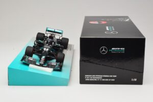 Mercedes AMG Petronas W11 EQ Performance #44 L. Hamilton 91st F1 Win Eifel GP 2020 Minichamps 1:18 113201144 Metāls — attēls 6 no 6