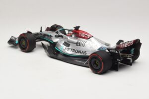 Mercedes AMG Petronas W13 E Performance #63 G. Russell Spanish GP 2022 Minichamps 1:18 110220063 Metāls — attēls 5 no 7