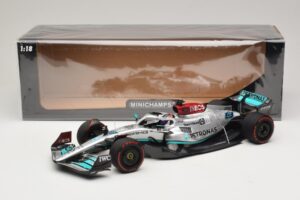 Mercedes AMG Petronas W13 E Performance #63 G. Russell Spanish GP 2022 Minichamps 1:18 110220063 Metāls — attēls 6 no 7