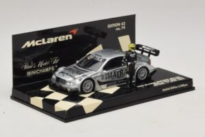 Mercedes C203 DTM Team McLaren Mercedes MP4-98T Mika & Erja Hakkinen Lapland 17 April 2000 Minichamps 1:43 530984378-P1 Metāl — attēls 2 no 4