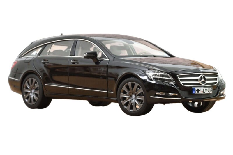 Mercedes CLS Shooting Brake X218 Obsidian Black Metallic Norev 1:18 Mercedes CLS Shooting Brake X218 Obsidian Black Metallic Norev 1:18 183944 Metāls