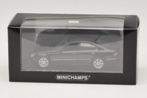 Mercedes E-Class W211 Melns Metālisks Minichamps 1:43 400036001 Metāls — attēls 4 no 4
