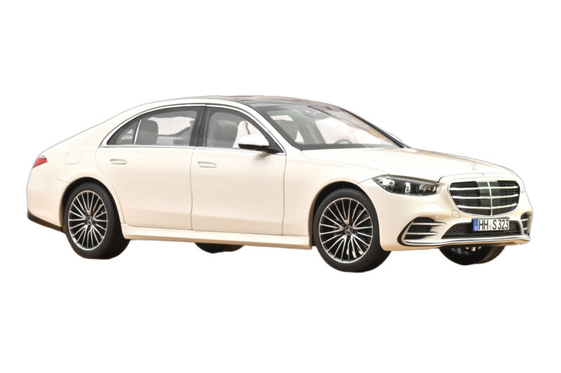 Mercedes S-Class W223 AMG Line Balts Norev 1:18 Mercedes S-Class W223 AMG Line Balts Norev 1:18 183807 Metāls