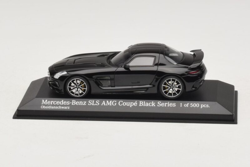 Mercedes SLS AMG C197 Black Series Melns Metālisks Minichamps 1:43 437033020 Metāls
