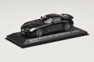 Mercedes SLS AMG C197 Black Series Melns Metālisks Minichamps 1:43 437033020 Metāls — attēls 2 no 4