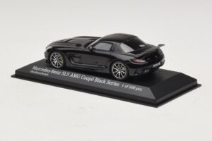 Mercedes SLS AMG C197 Black Series Melns Metālisks Minichamps 1:43 437033020 Metāls — attēls 3 no 4