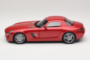 Mercedes SLS AMG C197 Sarkans Metālisks Minichamps 1:18 100039020 Metāls — attēls 4 no 8