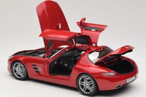 Mercedes SLS AMG C197 Sarkans Metālisks Minichamps 1:18 100039020 Metāls — attēls 5 no 8