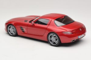 Mercedes SLS AMG C197 Sarkans Metālisks Minichamps 1:18 100039020 Metāls — attēls 7 no 8