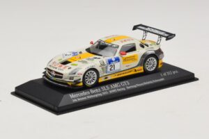 Mercedes SLS AMG GT3 #21 Rowe Racing Hartung / Heyer Nurburgring 24 Hours 2013 Minichamps 1:43 410133221 Metāls — attēls 2 no 4