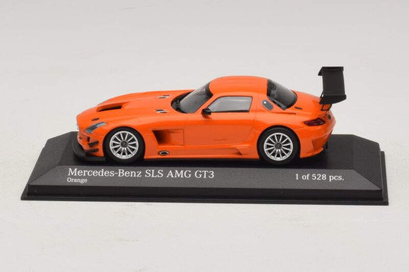 Mercedes SLS AMG GT3 Street Orange Minichamps 1:43 Mercedes SLS AMG GT3 Street Orange Minichamps 1:43 410113204 Metāls