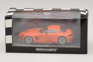 Mercedes SLS AMG GT3 Street Orange Minichamps 1:43 410113204 Metāls — attēls 4 no 4
