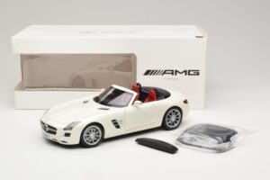 Mercedes SLS AMG Roadster Mystic White II Minichamps 1:18 B66960079 Metāls — attēls 9 no 9