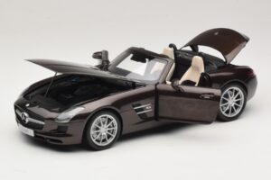 Mercedes SLS AMG Sepang Brown Minichamps 1:18 B66960080 Metāls — attēls 2 no 9