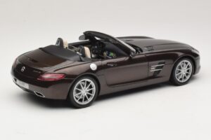 Mercedes SLS AMG Sepang Brown Minichamps 1:18 B66960080 Metāls — attēls 4 no 9