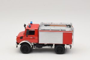 Mercedes Unimog 1300 L TLF 8/18 FF Oberammergau Minichamps 1:43 439033071 Metāls — attēls 3 no 6