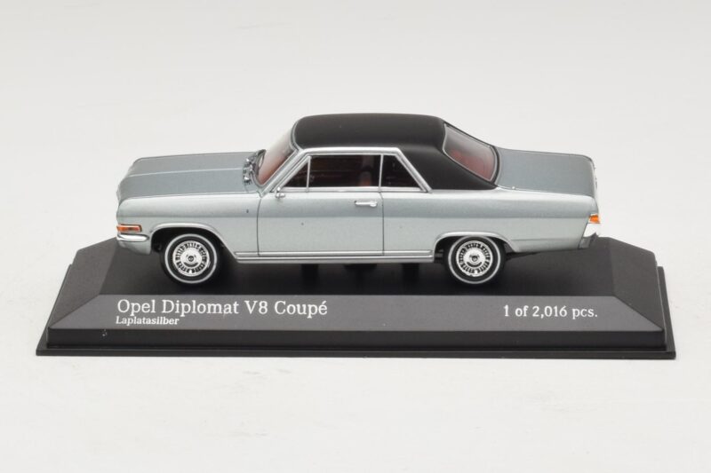 Opel Diplomat A V8 Coupe Sudrabs Minichamps 1:43 Opel Diplomat A V8 Coupe Sudrabs Minichamps 1:43 400048020 Metāls