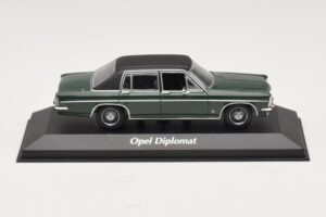 Opel Diplomat B Tumši Zaļš Maxichamps 1:43 940046070 Metāls