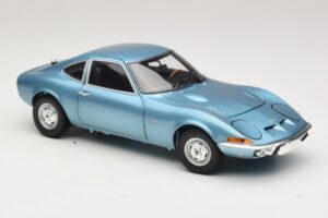 Opel GT Blue Metallic Minichamps 1:18 180049030 Metāls — attēls 6 no 8