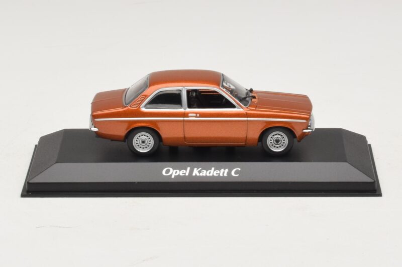 Opel Kadett C Bronzas Metālisks Maxichamps 1:43 940045600 Metāls