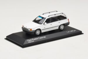 Opel Kadett E Caravan Balts Minichamps 1:43 400045911 Metāls — attēls 2 no 4