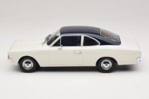 Opel Rekord C Kupeja Balts Zils Minichamps 1:18 107047021 Sveķi — attēls 3 no 6