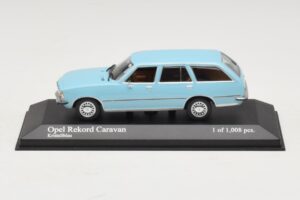 Opel Rekord D Caravan Gaiši Zils Minichamps 1:43 400044014 Metāls