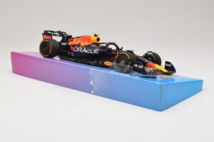 Oracle Red Bull Racing RB18 #11 S. Perez Miami GP 2022 Minichamps 1:18 113220511 Metāls — attēls 4 no 7