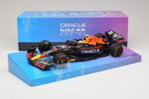 Oracle Red Bull Racing RB18 #11 S. Perez Miami GP 2022 Minichamps 1:18 113220511 Metāls — attēls 7 no 7
