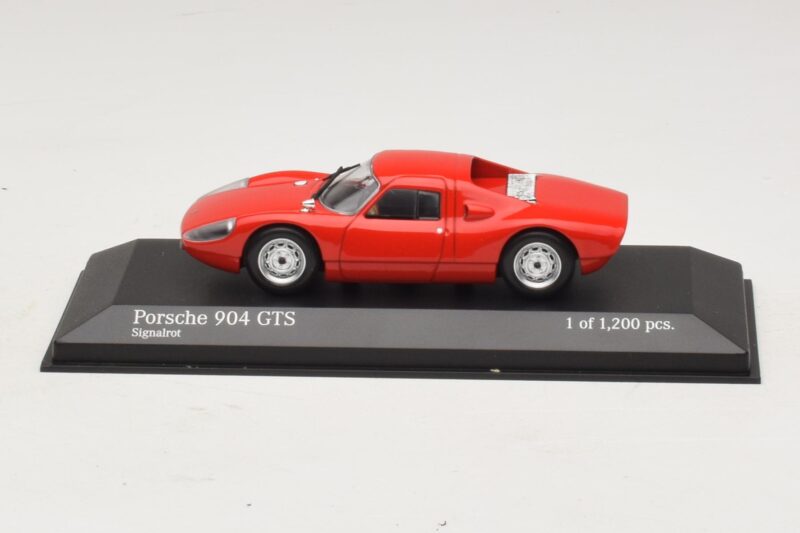 Porsche 904 GTS Sarkans Minichamps 1:43 Porsche 904 GTS Sarkans Minichamps 1:43 400065722 Metāls