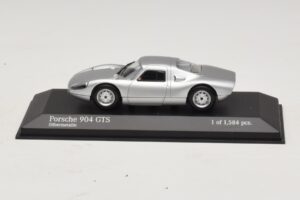 Porsche 904 GTS Sudrabs Minichamps 1:43 400065721 Metāls