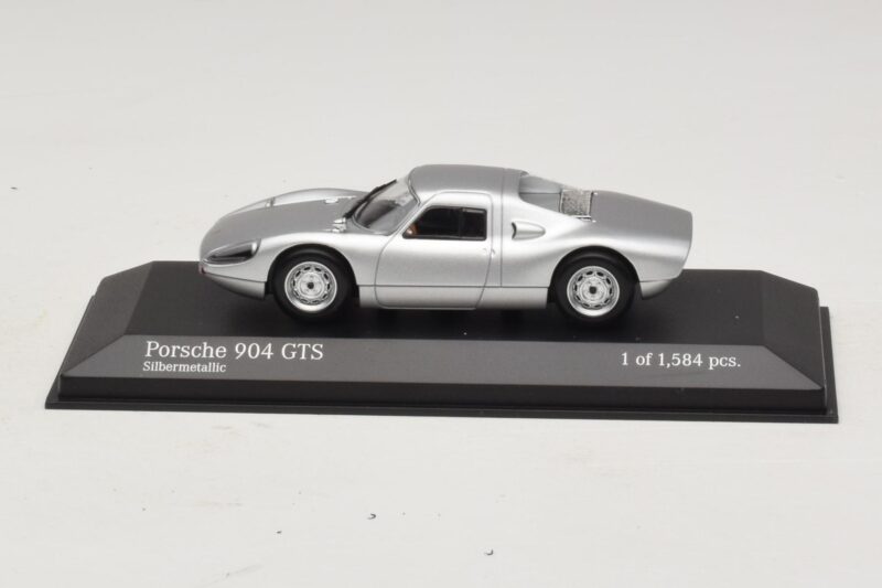Porsche 904 GTS Sudrabs Minichamps 1:43 400065721 Metāls