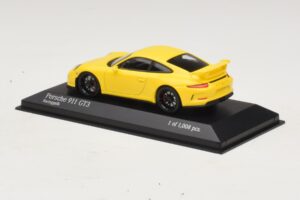 Porsche 911 991 GT3 Dzeltens Minichamps 1:43 410062021 Metāls — attēls 3 no 4