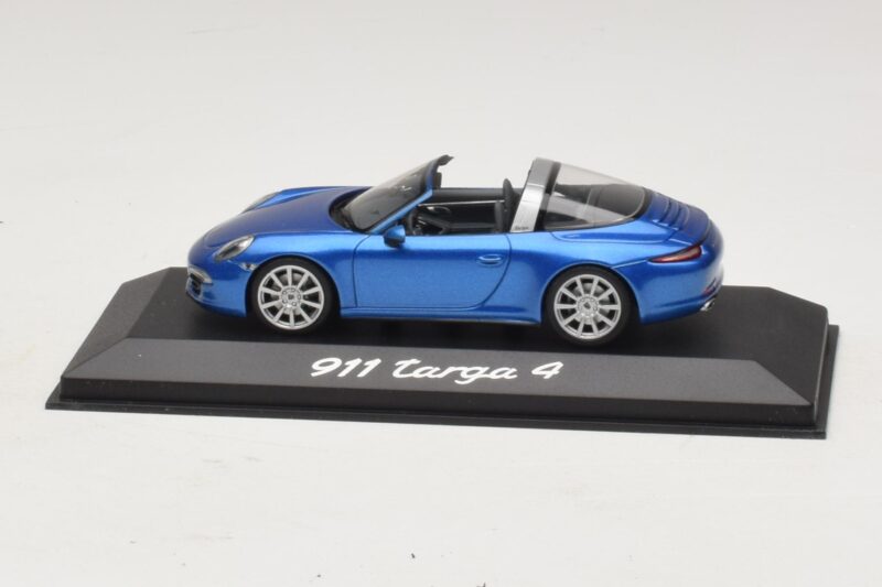 Porsche 911 991 Targa Zils Metālisks Minichamps 1:43 Porsche 911 991 Targa Zils Metālisks Minichamps 1:43 WAP0200350E Metāls